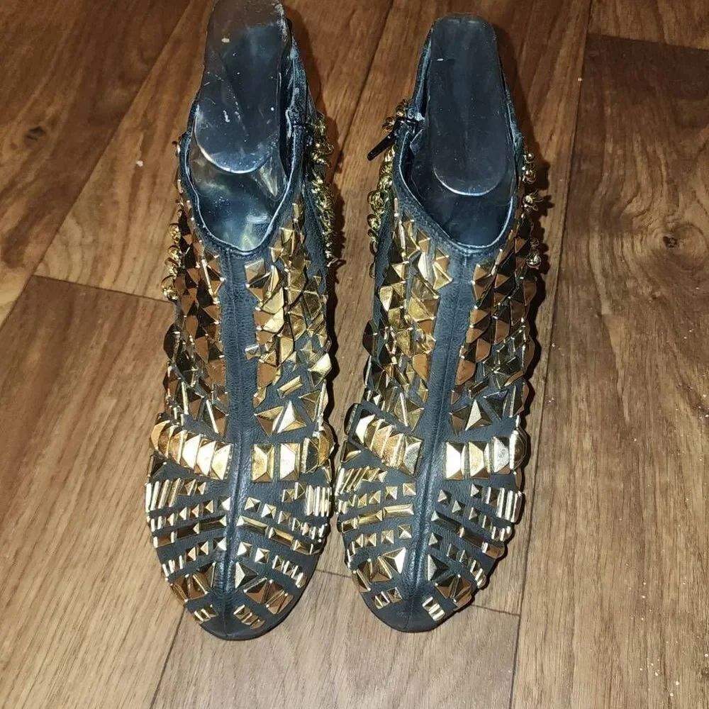 Privileged Rivoli Boots 